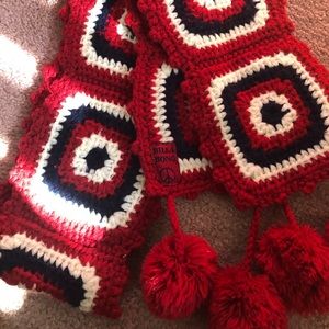 Crochet billabong scarf